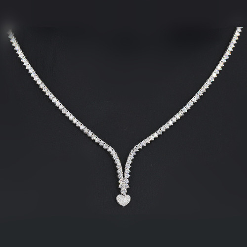 18k金钻石项链时尚大气钻石项链款式镶嵌定制